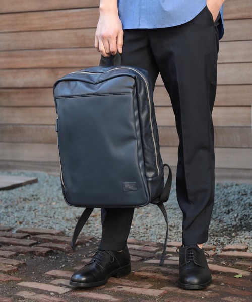 PRO-SPERITY（プロスペリティ）の「【PRO-SPERITY/プロスペリティ】別注PUレザーバッグパック（バックパック/リュック・メンズ・ブラック/ネイビー/グレー・FREE）」の6枚目の写真