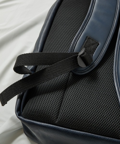 PRO-SPERITY（プロスペリティ）の「【PRO-SPERITY/プロスペリティ】別注PUレザーバッグパック（バックパック/リュック・メンズ・ブラック/ネイビー/グレー・FREE）」の14枚目の写真