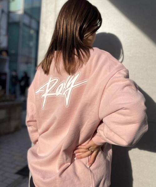ROXY（ロキシー）の「EVERYDAY PULL OVER/ロキシーバックプリントスウェットトレーナー（スウェット・レディース・ブラック/ナチュラル/ピンク/パープル・SMALL/MEDIUM/LARGE）」の4枚目の写真