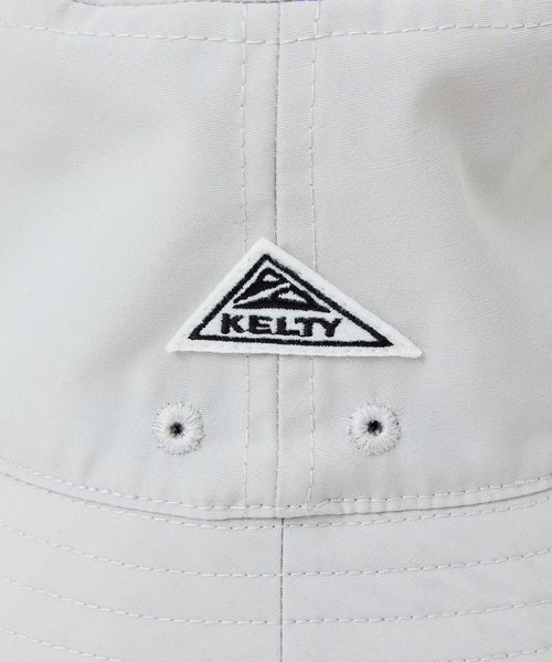 KELTY(ケルティ)の「【KELTY / ケルティ】別注 ワンポイント ロゴ 配色 バケットハット(ハット・メンズ・ベージュ/グレー/グリーン/ブラック・フリー)」の18枚目の写真