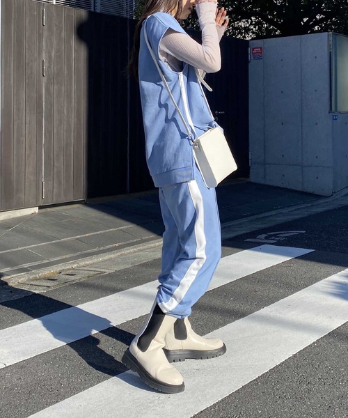 AS KNOW AS PINKY（アズノゥアズピンキー）の「ラインがひらりとベスト（ベスト・レディース・ブラック/オフホワイト/サックスブルー/杢グレー・FREE）」の19枚目の写真