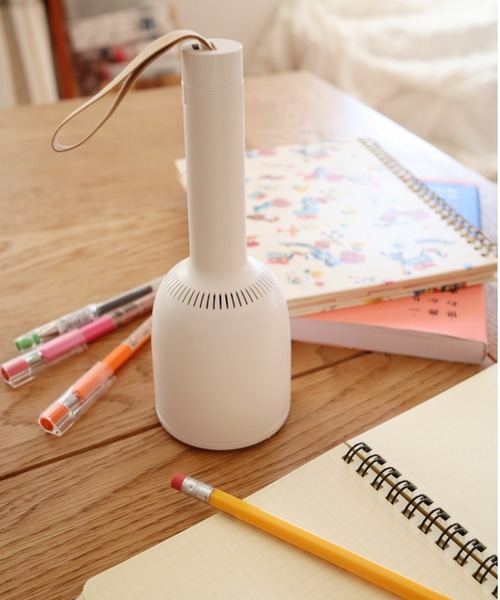 BIRTHDAY BAR（バースデイバー）の「Vaccumi（バキューミ）卓上掃除機 & 毛玉取り器（生活家電・レディース・ホワイト/ピンク・フリー）」の2枚目の写真