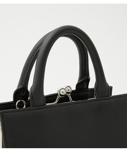 AZUL by moussy（アズールバイマウジー）の「METAL FRAME BAG/メタルフレームバッグ（ショルダーバッグ・レディース・アイボリー/イエロー/ブラック・FREE）」の20枚目の写真