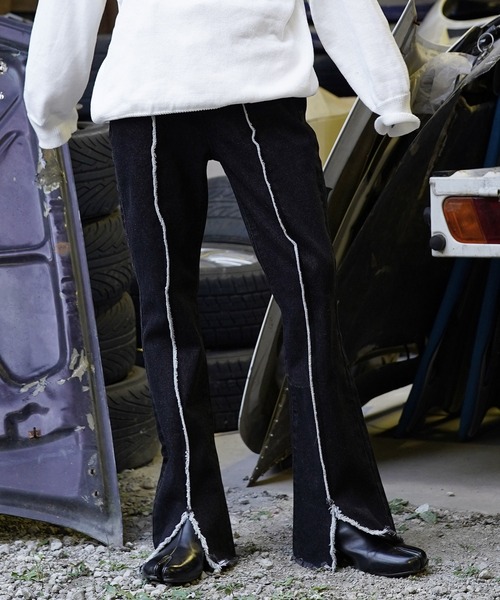 G.O.C(ジーオーシー)の「フリンジスリットフレアデニムパンツ(デニムパンツ・メンズ・ブラック/グレー/ライトブルー・MEDIUM/LARGE)」の1枚目の写真