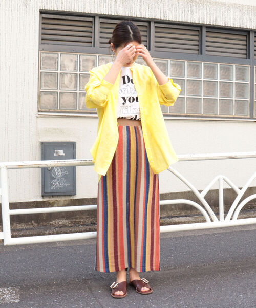 fredy emue（フレディエミュ）の「[新色追加]リネンバンドカラーシャツ（シャツ/ブラウス・レディース・オフホワイト/イエロー/オレンジ/ベージュ/サックスブルー/パープル・38）」の11枚目の写真