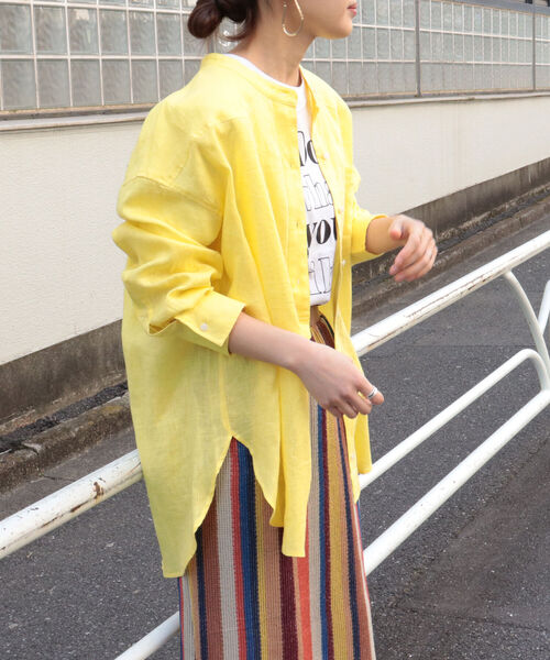 fredy emue（フレディエミュ）の「[新色追加]リネンバンドカラーシャツ（シャツ/ブラウス・レディース・オフホワイト/イエロー/オレンジ/ベージュ/サックスブルー/パープル・38）」の16枚目の写真