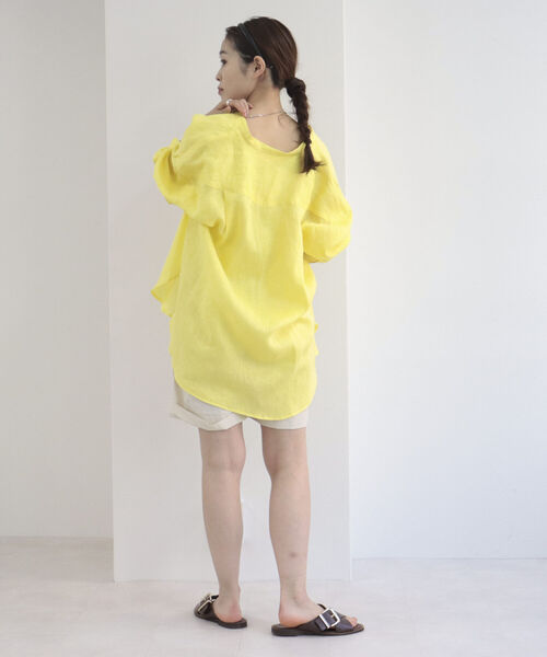 fredy emue（フレディエミュ）の「[新色追加]リネンバンドカラーシャツ（シャツ/ブラウス・レディース・オフホワイト/イエロー/オレンジ/ベージュ/サックスブルー/パープル・38）」の19枚目の写真