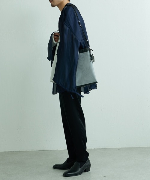 THE PURSE(ザパース )の「【THE PURSE / ザ・パース】tule drawstring bag(チュールドローストリングバッグ)(ショルダーバッグ・メンズ・ブラック/シルバー・FREE)」の10枚目の写真
