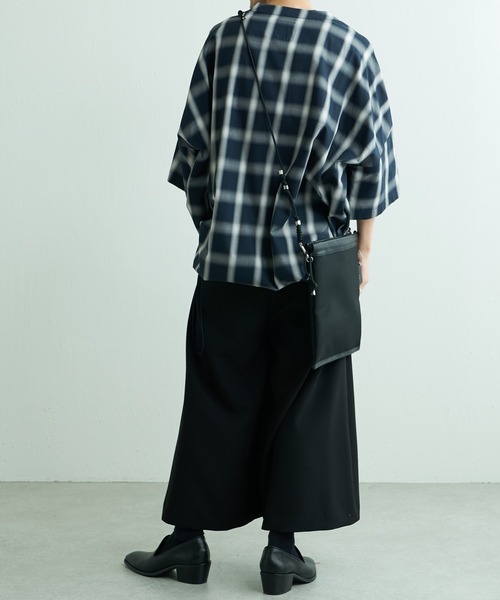 THE PURSE(ザパース )の「【THE PURSE / ザ・パース】tule drawstring bag(チュールドローストリングバッグ)(ショルダーバッグ・メンズ・ブラック/シルバー・FREE)」の13枚目の写真