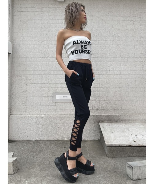 EGOIST(エゴイスト)の「レースUP風ジョガーパンツ(スウェットパンツ・レディース・ブラック/ライトグレー・FREE)」の4枚目の写真