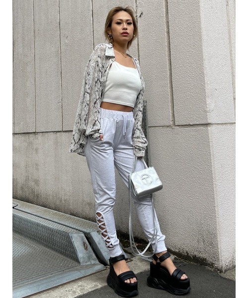 EGOIST(エゴイスト)の「レースUP風ジョガーパンツ(スウェットパンツ・レディース・ブラック/ライトグレー・FREE)」の6枚目の写真