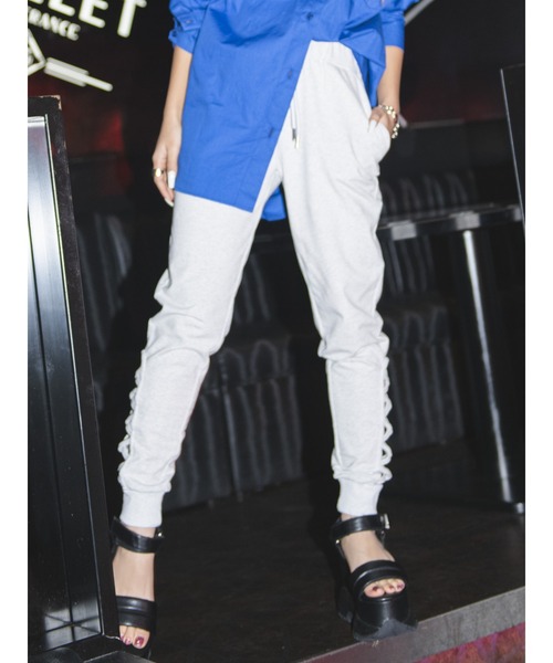 EGOIST(エゴイスト)の「レースUP風ジョガーパンツ(スウェットパンツ・レディース・ブラック/ライトグレー・FREE)」の7枚目の写真