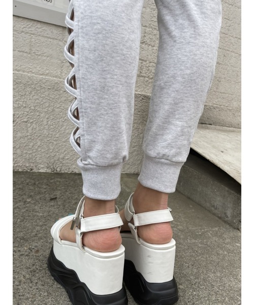 EGOIST(エゴイスト)の「レースUP風ジョガーパンツ(スウェットパンツ・レディース・ブラック/ライトグレー・FREE)」の11枚目の写真