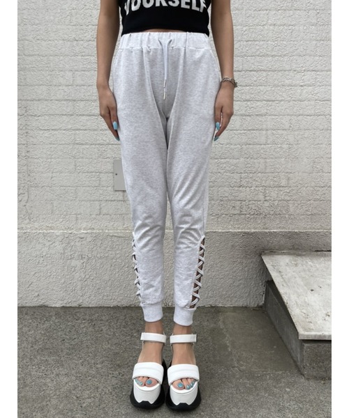 EGOIST(エゴイスト)の「レースUP風ジョガーパンツ(スウェットパンツ・レディース・ブラック/ライトグレー・FREE)」の12枚目の写真