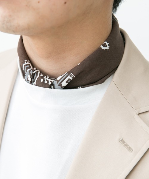 URBAN RESEARCH DOORS(アーバンリサーチドアーズ)の「LIFE STYLE TAILOR コットンシルクネッカチーフ(ハンカチ/ハンドタオル・メンズ・ブラック/ネイビー/カーキ/ブラウン・-)」の3枚目の写真