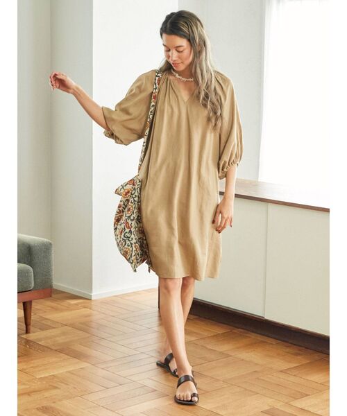 Ungrid（アングリッド）の「パフスリーブボリュームミニワンピース（ワンピース・レディース・アイボリー/ブラック/ベージュ・FREE）」の8枚目の写真