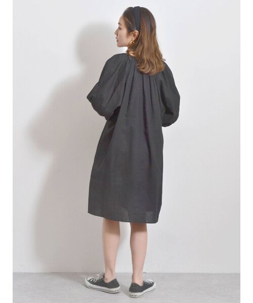 Ungrid（アングリッド）の「パフスリーブボリュームミニワンピース（ワンピース・レディース・アイボリー/ブラック/ベージュ・FREE）」の14枚目の写真