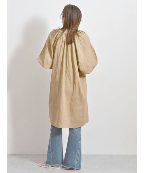 Ungrid（アングリッド）の「パフスリーブボリュームミニワンピース（ワンピース・レディース・アイボリー/ブラック/ベージュ・FREE）」の7枚目の写真