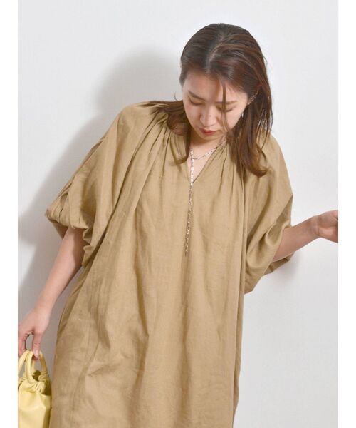 Ungrid（アングリッド）の「パフスリーブボリュームミニワンピース（ワンピース・レディース・アイボリー/ブラック/ベージュ・FREE）」の19枚目の写真