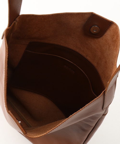 JOURNAL STANDARD LUXE(ジャーナルスタンダード ラックス)の「【BRIDAS /ブリダス】ONE HANDLE TOTE (NAPA)(ショルダーバッグ・レディース・キャメル・FREE)」の6枚目の写真