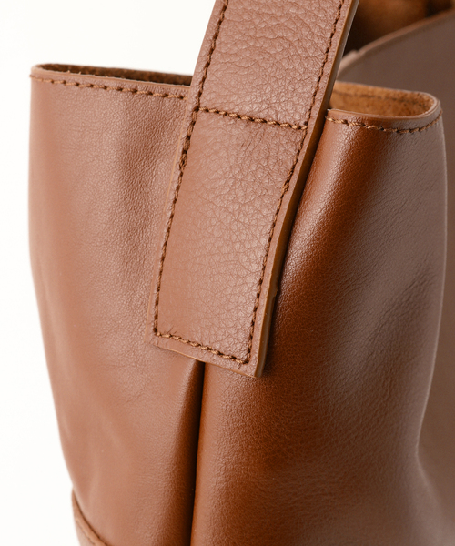 JOURNAL STANDARD LUXE(ジャーナルスタンダード ラックス)の「【BRIDAS /ブリダス】ONE HANDLE TOTE (NAPA)(ショルダーバッグ・レディース・キャメル・FREE)」の9枚目の写真