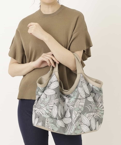 MK MICHEL KLEIN（エムケーミッシェルクラン）の「ボタニカルデザイントートバッグ（トートバッグ・レディース・グリーン/イエロー/ライトピンク・00）」の2枚目の写真