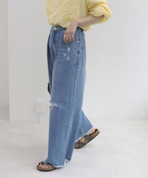 fredy repit（フレディレピ）の「ダメージ加工デニムパンツ（デニムパンツ・レディース・ライトブルー/ブルー・38/36）」の21枚目の写真