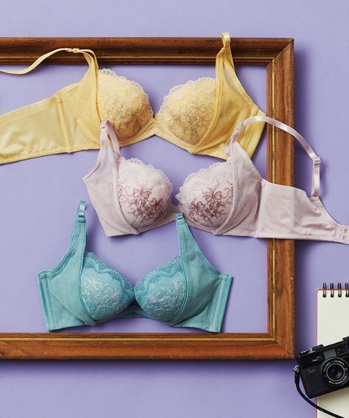 AMOSTYLE BY Triumph(アモスタイルバイトリンプ)の「チャーミングラマー ノンワイヤー ブラジャー アンティーク オーナメント【B,C,Dカップ】AMST1394 HU JX(ブラジャー・レディース・パープル/ゴールド/グリーン・B65/B70/C70/D70/B75/C75/D65/D75/C65)」の12枚目の写真