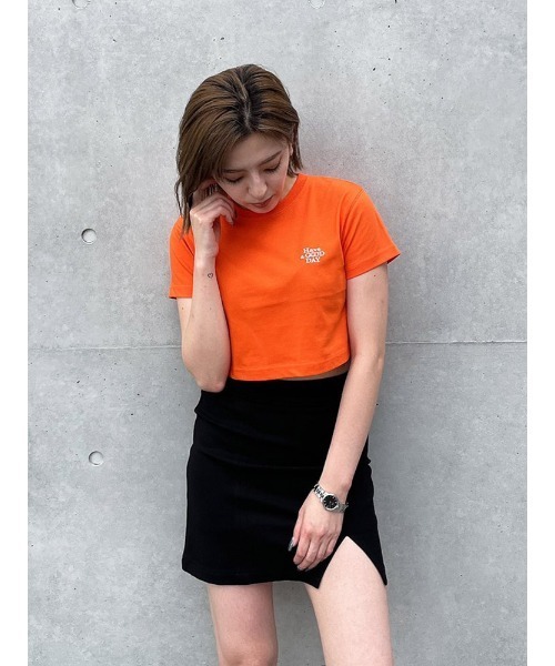 ENVYM（アンビー）の「ロゴＭＩＮＩＴＥＥ（Tシャツ/カットソー・レディース・ホワイト/オレンジ/ブラック・FREE）」の3枚目の写真