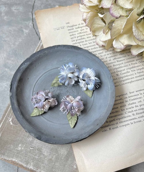 m.soeur（エムスール）の「丸いアジサイのイヤリング＊（イヤリング・レディース・パープル/ブルー・FREE）」の9枚目の写真