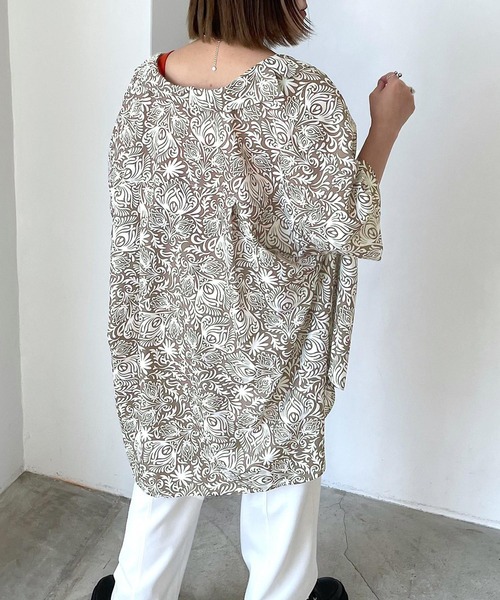 PAGEBOY(ページボーイ)の「エスニックフラワーシャツ(シャツ/ブラウス・レディース・オフホワイト/ブラウン系その他・FREE)」の3枚目の写真