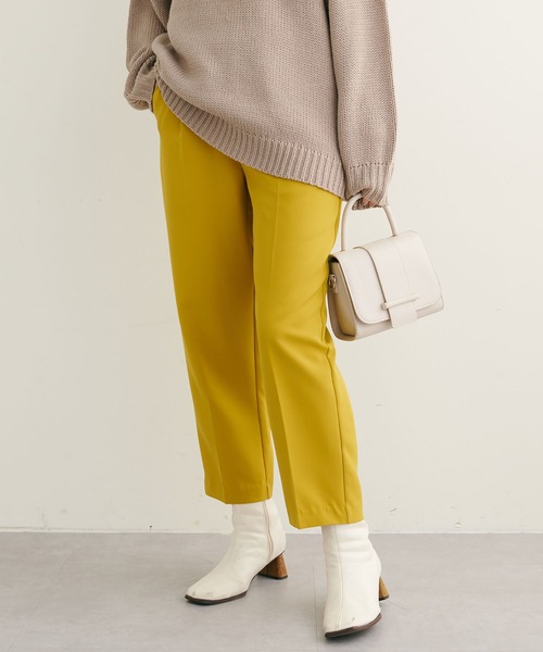 natural couture（ナチュラルクチュール）の「2022AWアイテム/ウォッシャブル美シルエットテーパードMサイズ（その他パンツ・レディース・イエロー/グリーン/ネイビー/ブラック/ライトベージュ/モカ・MEDIUM）」の6枚目の写真