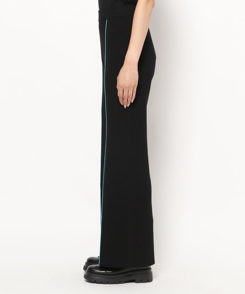 PAGEBOY（ページボーイ）の「カラーラインニットフレアパンツ（その他パンツ・レディース・ブラック/オフホワイト・FREE）」の12枚目の写真