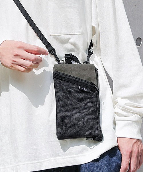 osharewalker（オシャレウォーカー）の「『スマートマルチ3wayショルダーバッグ』（ショルダーバッグ・レディース・ブラック/カーキ/チャコール/ベージュ・FREE）」の14枚目の写真