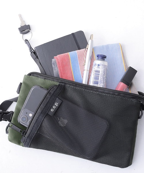 osharewalker（オシャレウォーカー）の「『スマートマルチ3wayショルダーバッグ』（ショルダーバッグ・レディース・ブラック/カーキ/チャコール/ベージュ・FREE）」の16枚目の写真