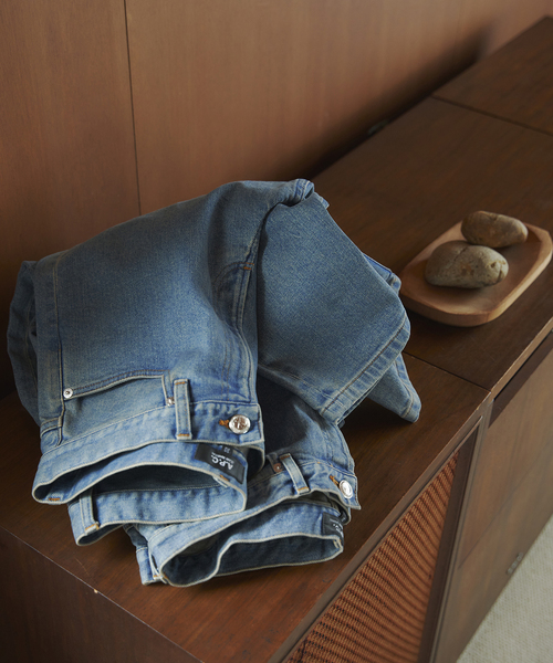 A.P.C. EDIFICE 別注 NEW TAILLE HAUTE BLACK A.P.C. / アーペーセー】別注 NEW TAILLE HAUTE ブラックデニム
