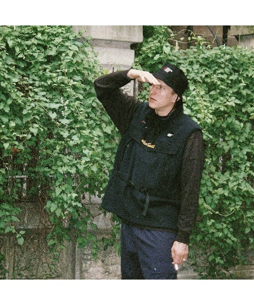 CHARI&CO（チャリアンドコー）の「CHARI&CO x WILD THINGS NO SHANK POLARTEC VEST ベスト（ナイロンジャケット・メンズ・カーキ/ブラック・MEDIUM/LARGE/X-LARGE）」の11枚目の写真