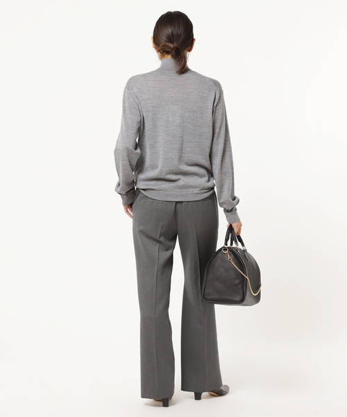 AP STUDIO（エーピーストゥディオ）の「バスターハイネックプルオーバーニット（ニット/セーター・レディース・ベージュ/チャコールグレー・FREE）」の6枚目の写真