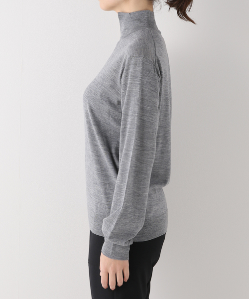 AP STUDIO（エーピーストゥディオ）の「バスターハイネックプルオーバーニット（ニット/セーター・レディース・ベージュ/チャコールグレー・FREE）」の21枚目の写真