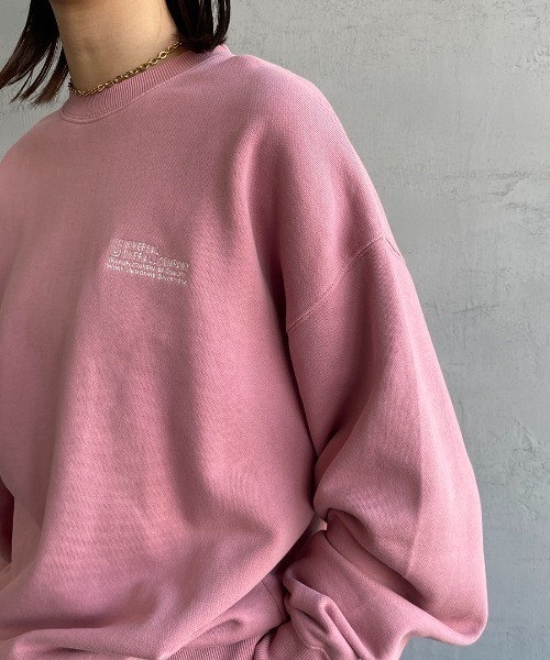 UNIVERSAL OVERALL（ユニバーサルオーバーオール）の「[UNIVERSAL OVERALL/ユニバーサルオーバーオール] 別注 ワンポイントロゴ刺繍 ピグメントスウェット（スウェット・レディース・アイボリー/ブルー/ピンク/チャコール・S/M/L）」の20枚目の写真