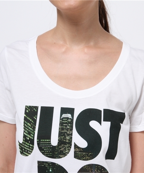 NIKE SPORTSWEAR(ナイキスポーツウェアー)の「ウィメンズ ナイキ スクープシティ Tシャツ NIKE DFC SCOOP CITY JDI TEE WMNS 658595(Tシャツ/カットソー・レディース・ホワイト/オフホワイト/パープル・MEDIUM/SMALL)」の9枚目の写真