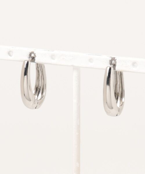 AMERICAN HOLIC（アメリカンホリック）の「シンプルメタルフープピアス（ピアス（両耳用）・レディース・シルバー/ゴールド・FREE）」の4枚目の写真