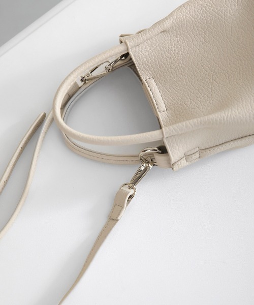 Bou Jeloud（ブージュルード）の「【はあちゅう×Bou Jeloud】コンビミニトート（トートバッグ・レディース・アイボリー/ブラック・ONESIZE）」の9枚目の写真