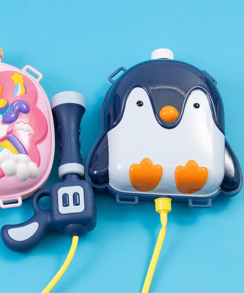 Ampersand（アンパサンド）の「リュック型水鉄砲（スイムグッズ・キッズ・ブルー/イエロー/ネイビー/ピンク・FREE）」の3枚目の写真