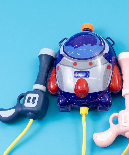 Ampersand（アンパサンド）の「リュック型水鉄砲（スイムグッズ・キッズ・ブルー/イエロー/ネイビー/ピンク・FREE）」の4枚目の写真