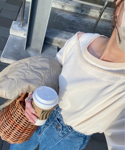 ISOOK（アイスー）の「レイヤードデザインワッフルトップス(kiharu original) / サーマル レイヤード オーバーサイズ プルオーバー ロンT 秋服 秋トップス（Tシャツ/カットソー・レディース・アイボリー/ブラック/モカ・FREE）」の13枚目の写真