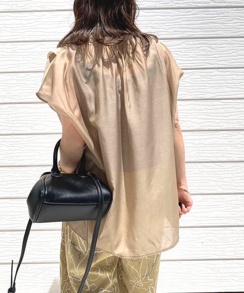 Q（キュー）の「シアーローンスキッパーシャツ（シャツ/ブラウス・レディース・ブラック/グレイッシュベージュ/パープル・MEDIUM）」の8枚目の写真