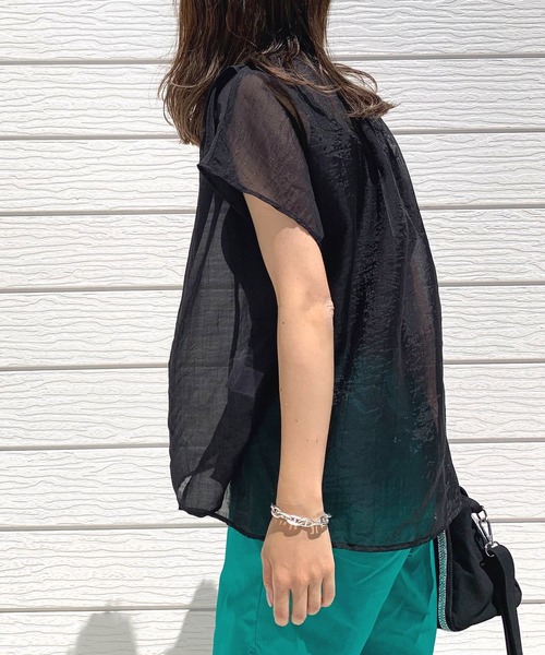 Q（キュー）の「シアーローンスキッパーシャツ（シャツ/ブラウス・レディース・ブラック/グレイッシュベージュ/パープル・MEDIUM）」の9枚目の写真