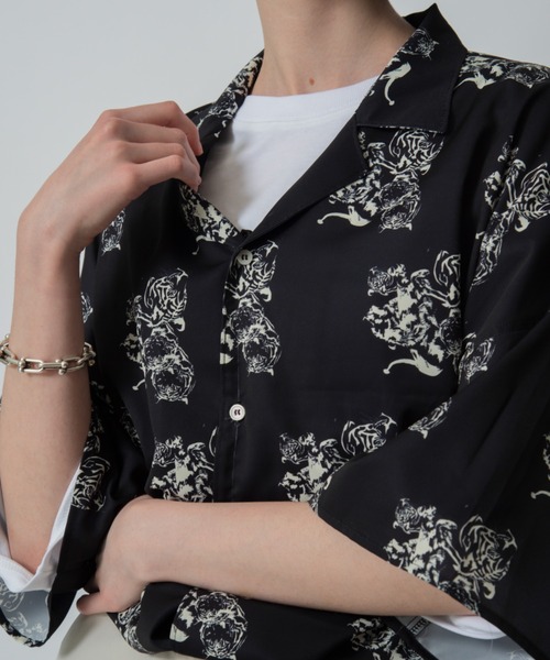 D.TT.K(ディティーティーケー)の「【ユニセックスアイテム】ORIGINAL PRINT SHIRTS ビッグシルエット オリジナル総柄 開襟シャツ オーバーサイズ(シャツ/ブラウス・メンズ・ブラック×ブルー/ホワイト×ブラック/グリーン×ピンク/ブラック・SMALL/LARGE/MEDIUM)」の5枚目の写真