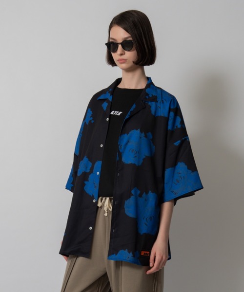 D.TT.K(ディティーティーケー)の「【ユニセックスアイテム】ORIGINAL PRINT SHIRTS ビッグシルエット オリジナル総柄 開襟シャツ オーバーサイズ(シャツ/ブラウス・メンズ・ブラック×ブルー/ホワイト×ブラック/グリーン×ピンク/ブラック・SMALL/LARGE/MEDIUM)」の7枚目の写真